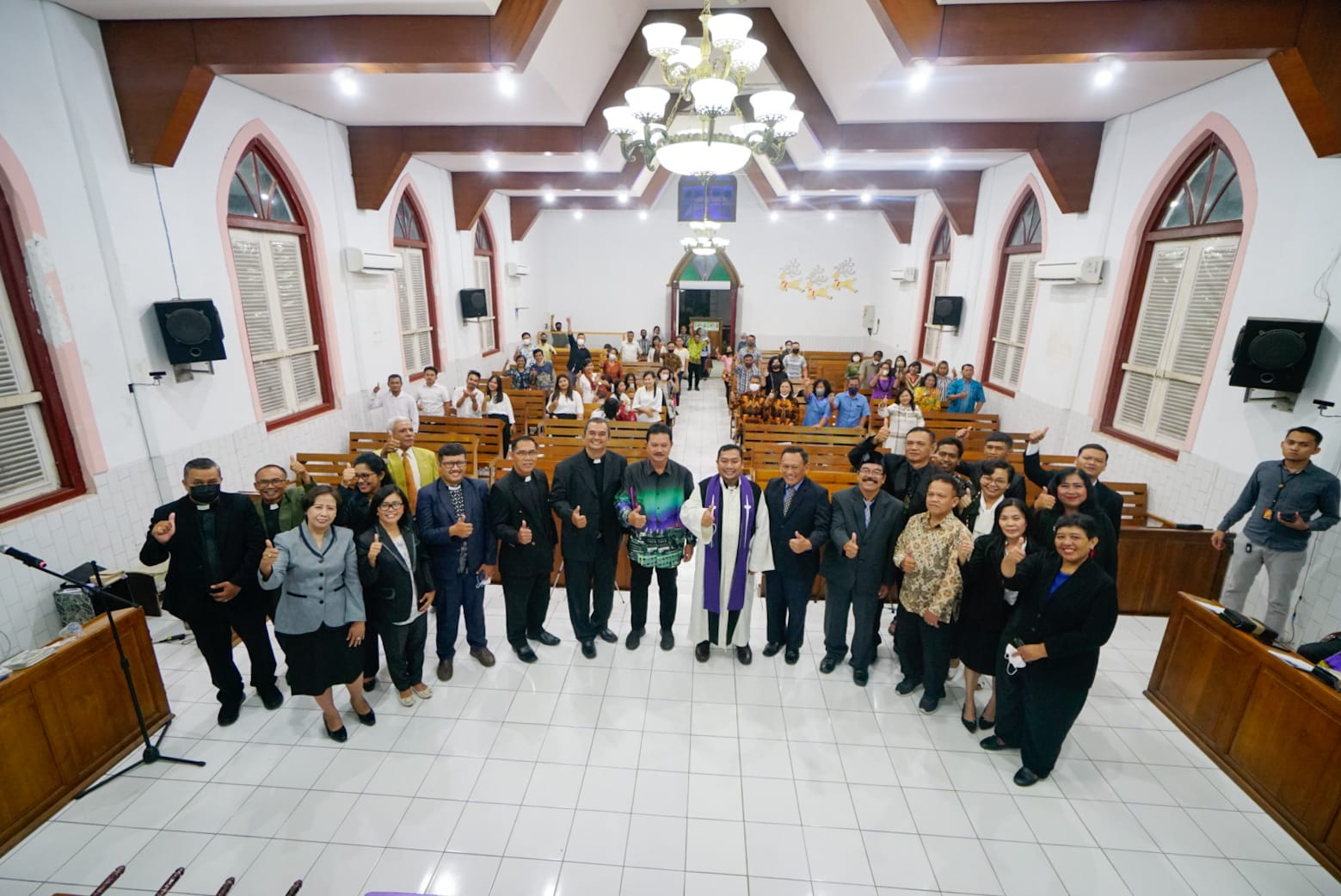 Hadiri Pelantikan Pengurus PGIS Madiun, Wali Kota Beri Selamat Kepada Jemaat