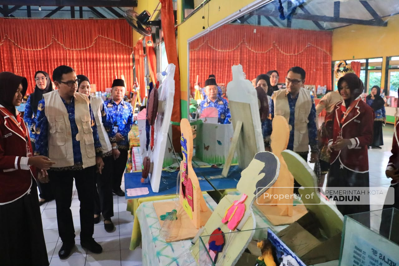 Cetak Generasi Cerdas dan Berkarakter, Plt Wali Kota Madiun Perkuat Pendidikan Karakter Sejak MPLS