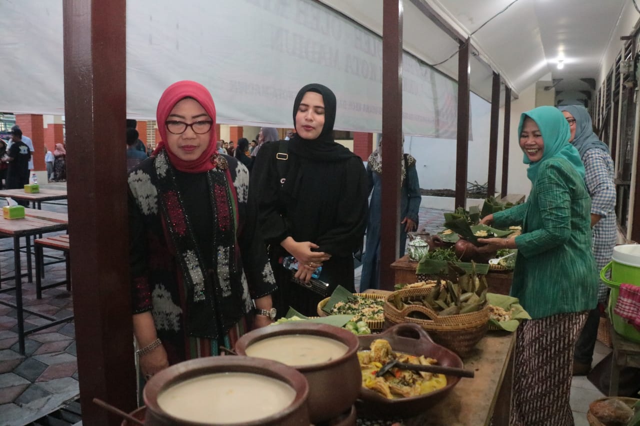Buka Gerai Nasi Pecel dan Oleh-oleh Gedung Dekranasda, Wali Kota: Ini Melengkapi Paket Wisata di Kota Pendekar