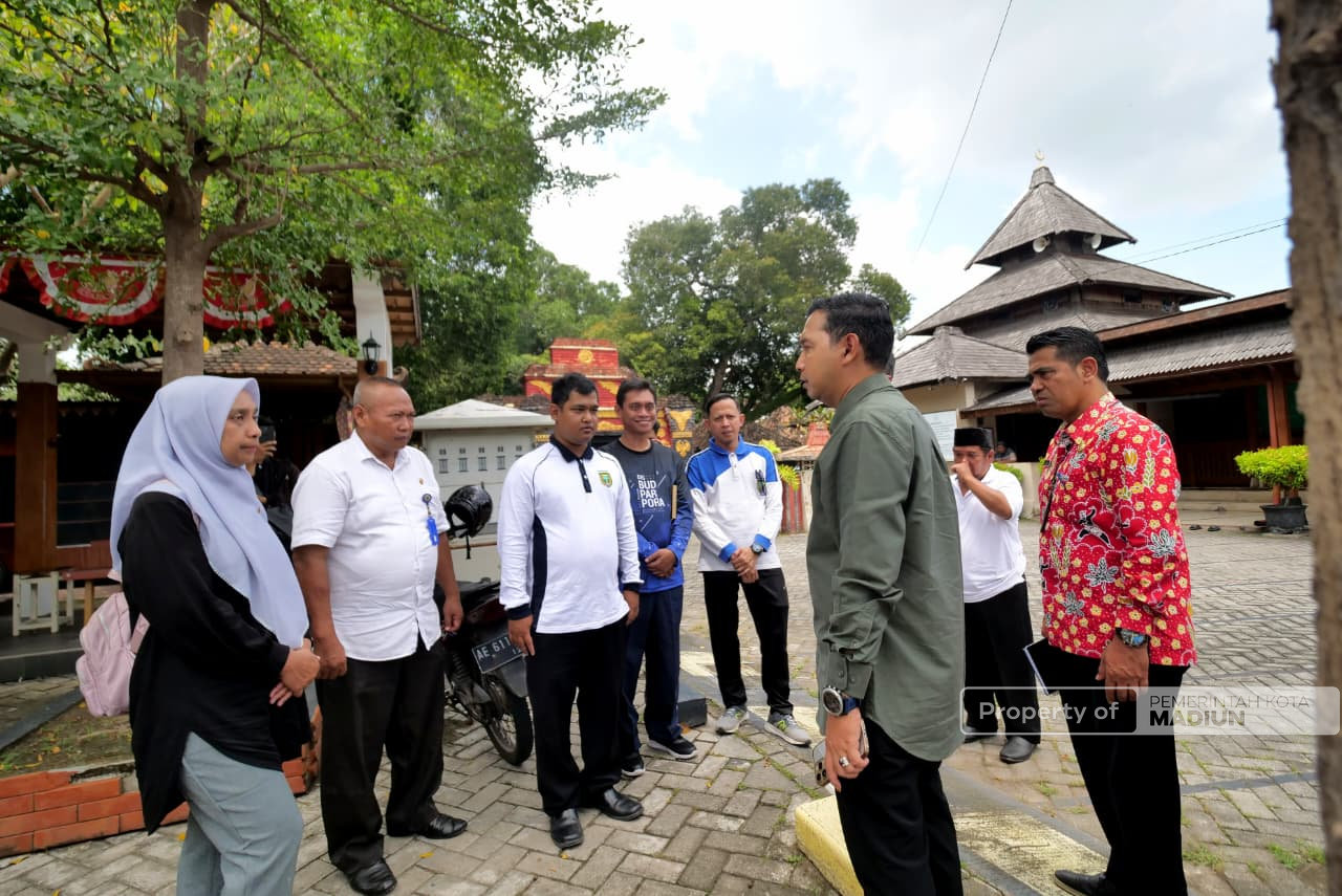 Perkuat Potensi Wisata Religi Terintegrasi, Plt Wali Kota Madiun Tinjau Masjid Kuno Kuncen dan Masjid Kuno Taman