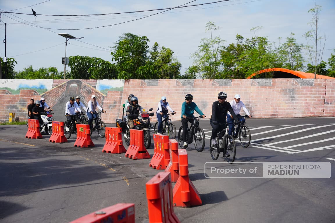 Gowes Pagi, Dr. Maidi Keliling Kota Lakukan Inspeksi
