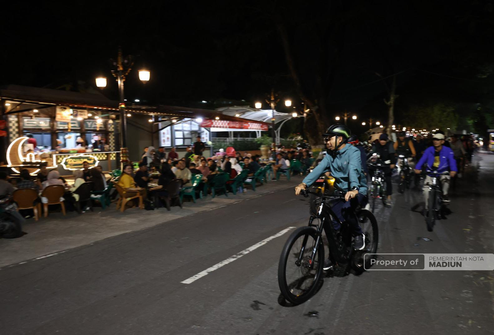 Pantau Kota Sambil Gowes, Plt Wali Kota Madiun Cek Keamanan dan Lalu Lintas Jelang Lebaran