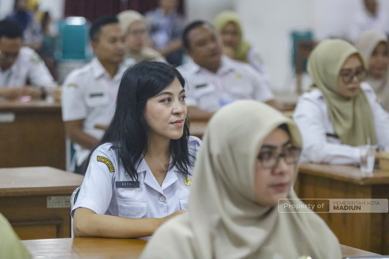 Buka Pelatihan Bahasa Inggris Bagi Aparatur, Plt Wali Kota Ingin ke Depan Juga Bahasa Mandarin