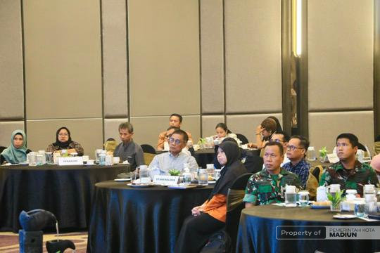 Plt Wali Kota Madiun Perkuat Pengendalian Inflasi dan Digitalisasi untuk Dorong Pertumbuhan Ekonomi