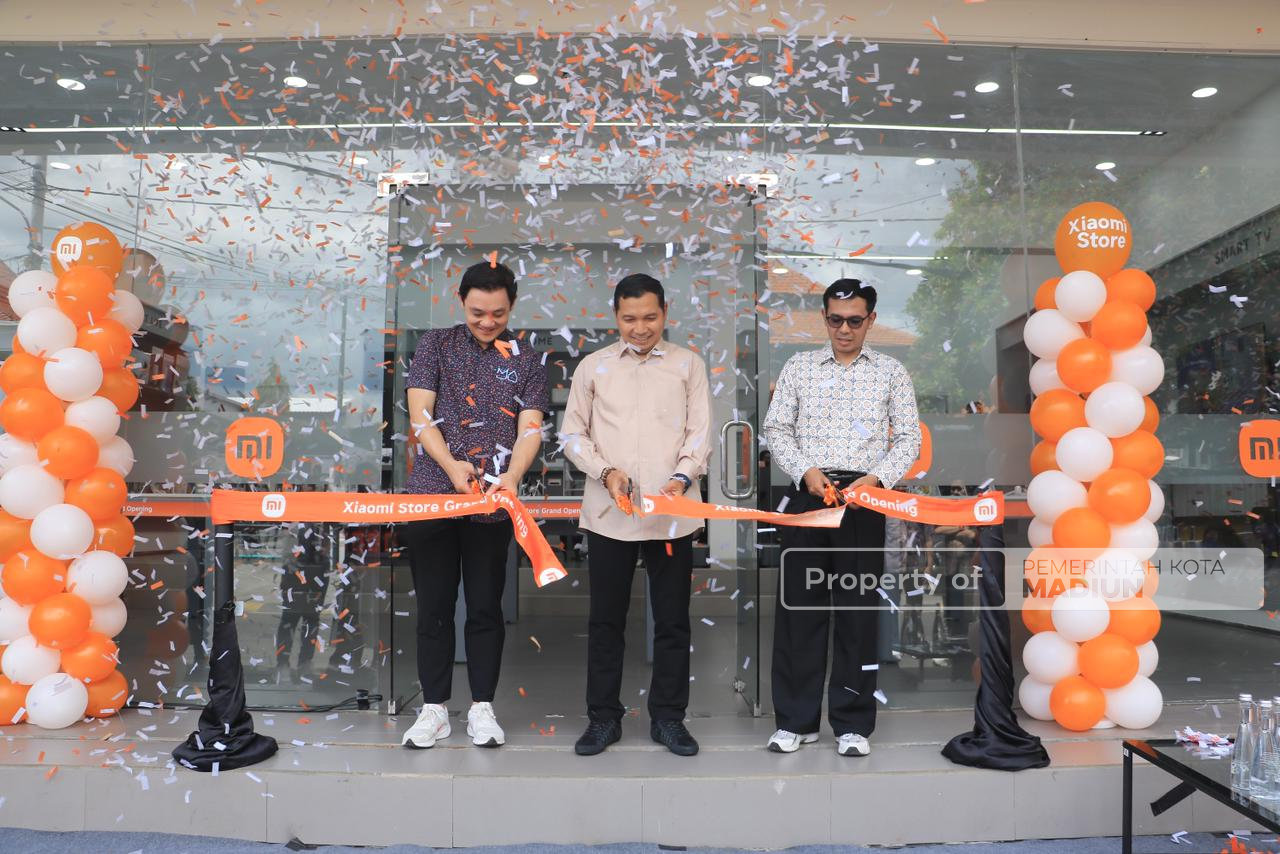 Dukung Inovasi dan Teknologi, Wakil Wali Kota Resmikan Xiaomi Store Kota Madiun