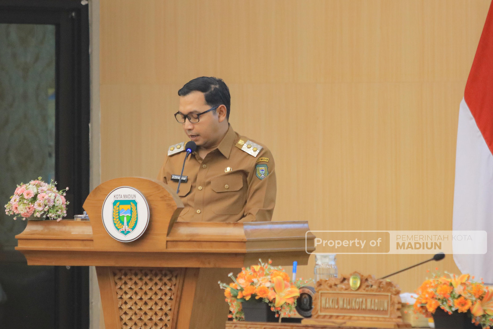 Bahas Raperda APBD 2026, Wali Kota Madiun Sampaikan Nota Keuangan