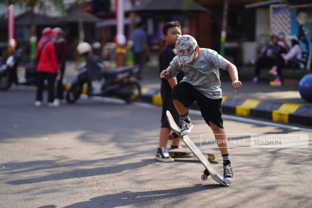 CFD Hari Pertama, Jalan Pahlawan Jadi Ruang Berbagai Aktivitas Olahraga