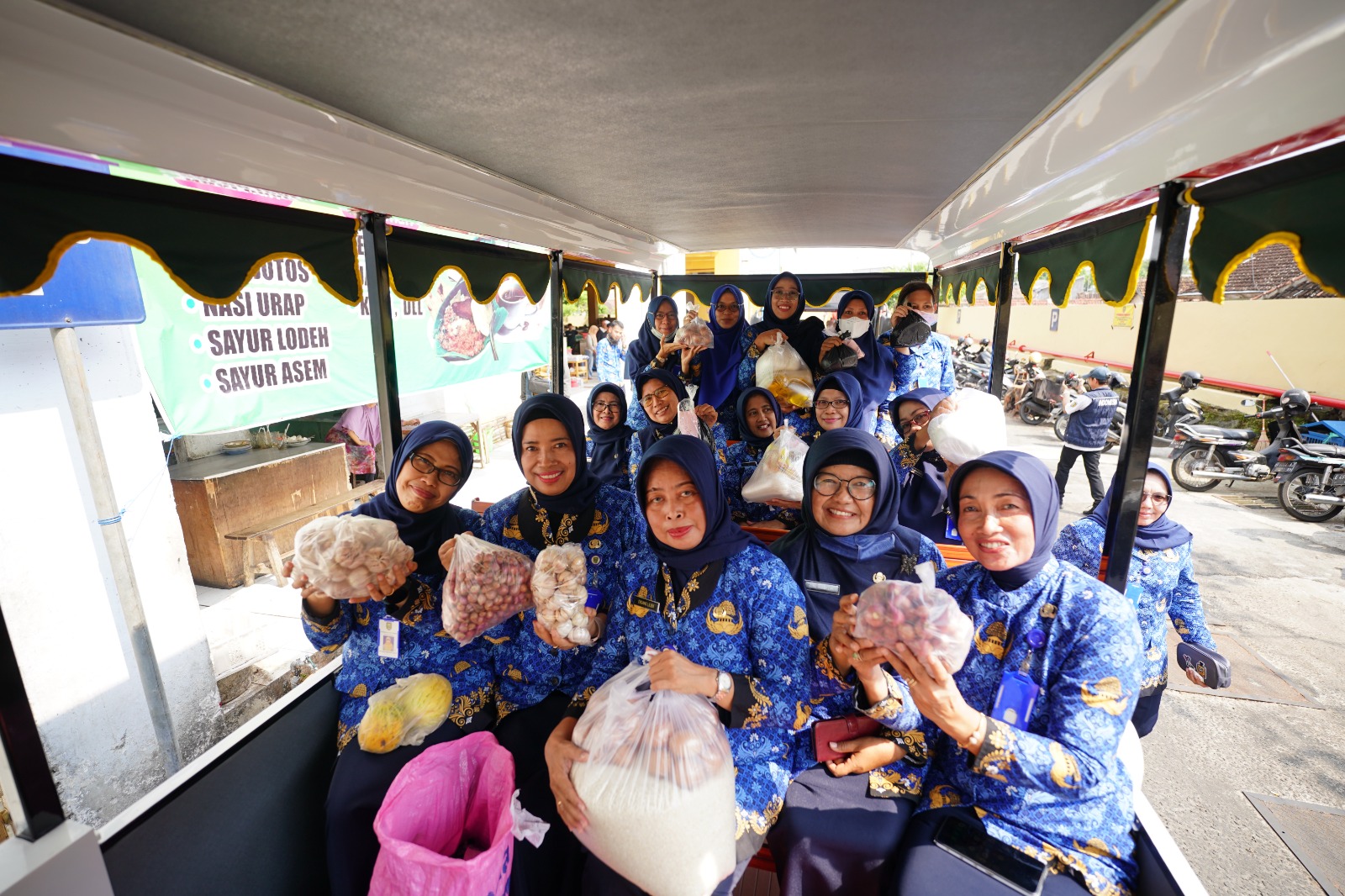 Pemkot Madiun Sosialisasikan Belanja Drive Thru Di PBM, Gunakan Aplikasi Agar Lebih Cepat Tanpa Turun Dari Kendaraan
