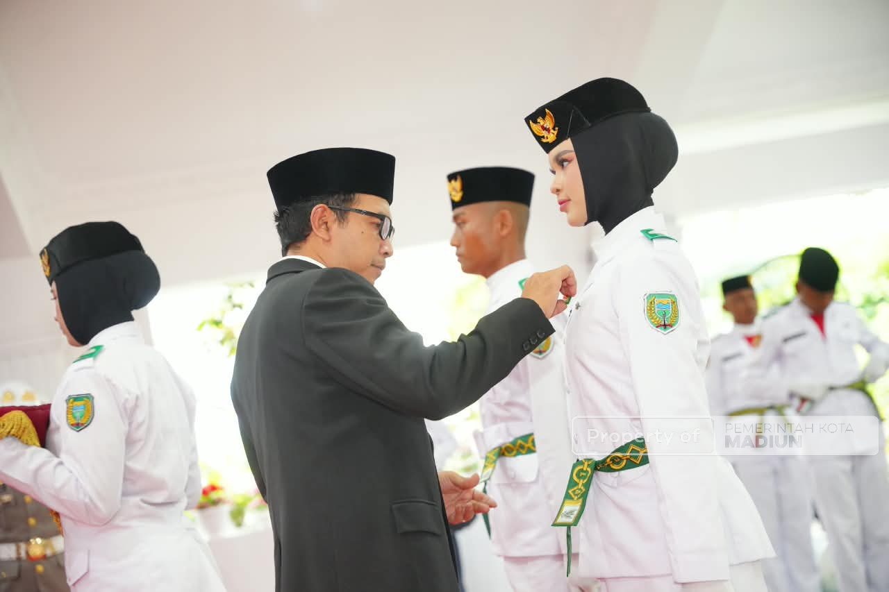 62 Paskibraka Kota Madiun Resmi Dikukuhkan, Plt Wali Kota Tekankan Tugas Mengawal Perjuangan Bangsa