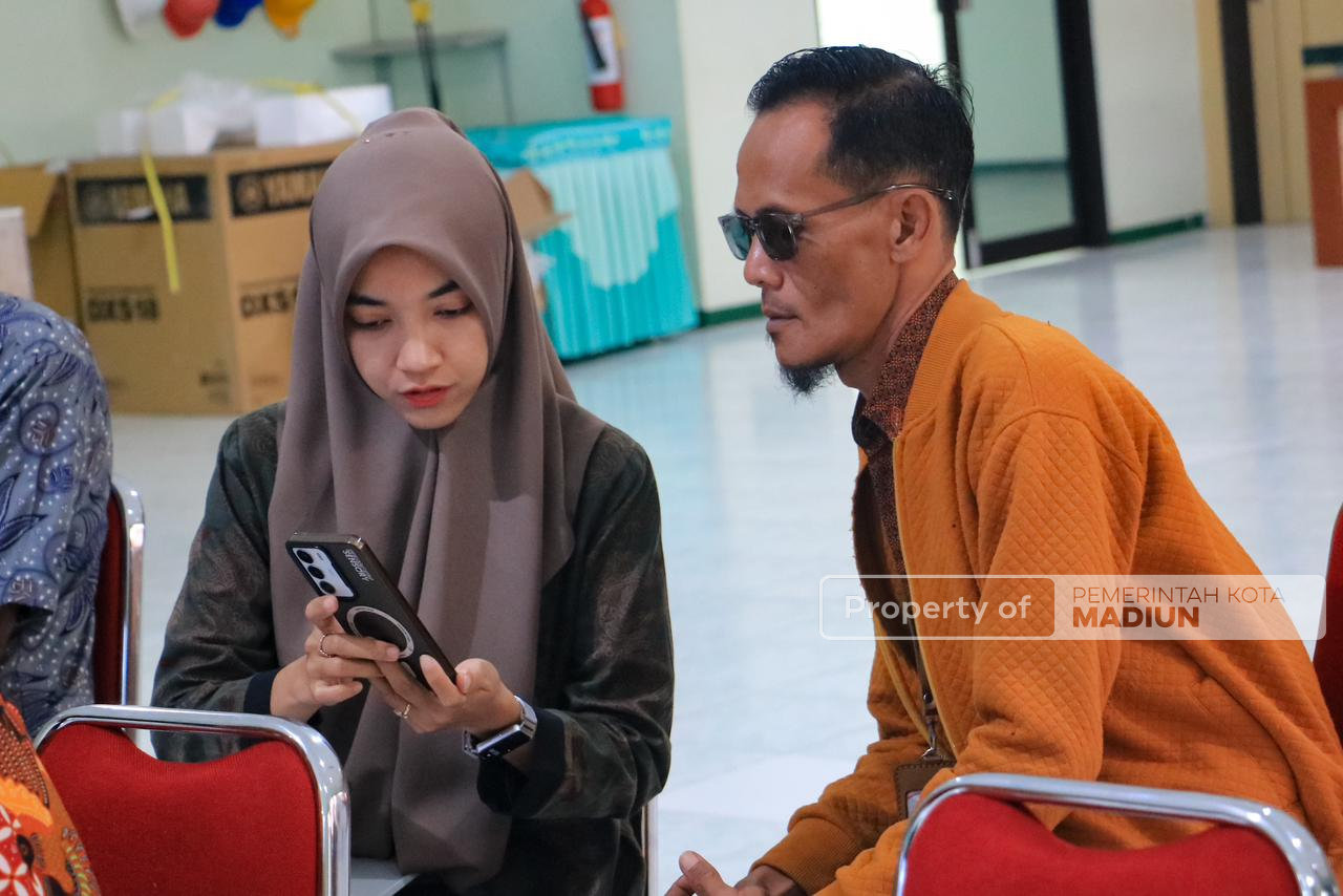 Dukung Digitalisasi Administrasi Pemerintahan, Dinas Kominfo Kota Madiun Jemput Bola Pembuatan Akun TTE di RSUD