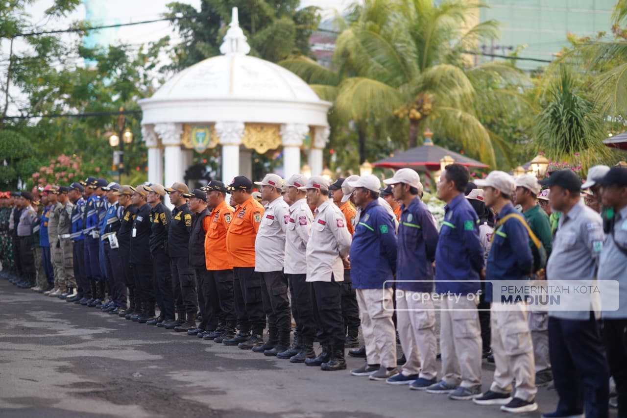 Gelar Apel Pengamanan, Wali Kota Madiun Imbau Personel Jaga Kondusivitas