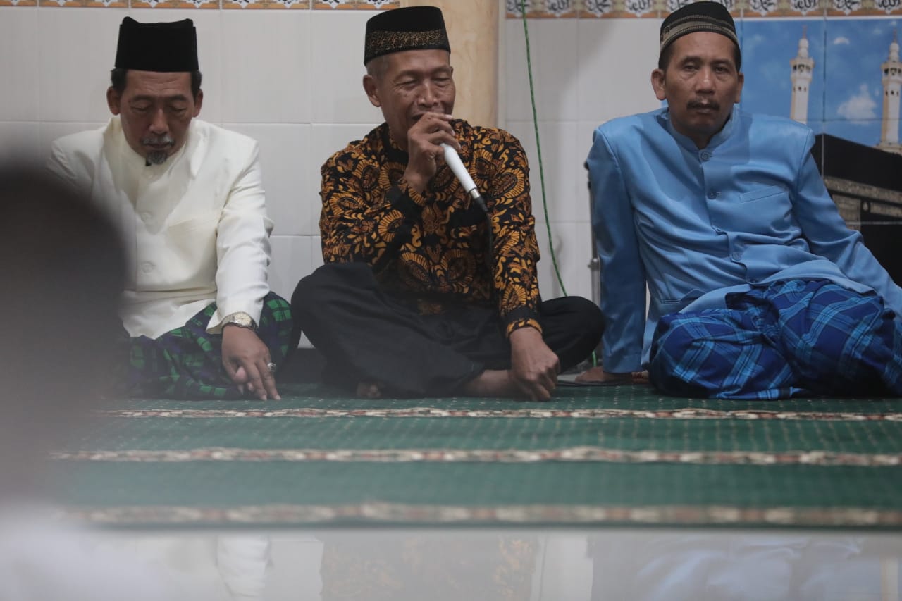 Hadiri Shalat Isya Berjamaah Dengan Warga, Wali Kota Tanamkan Cinta Al Qur’an Pada Anak Sejak Dini