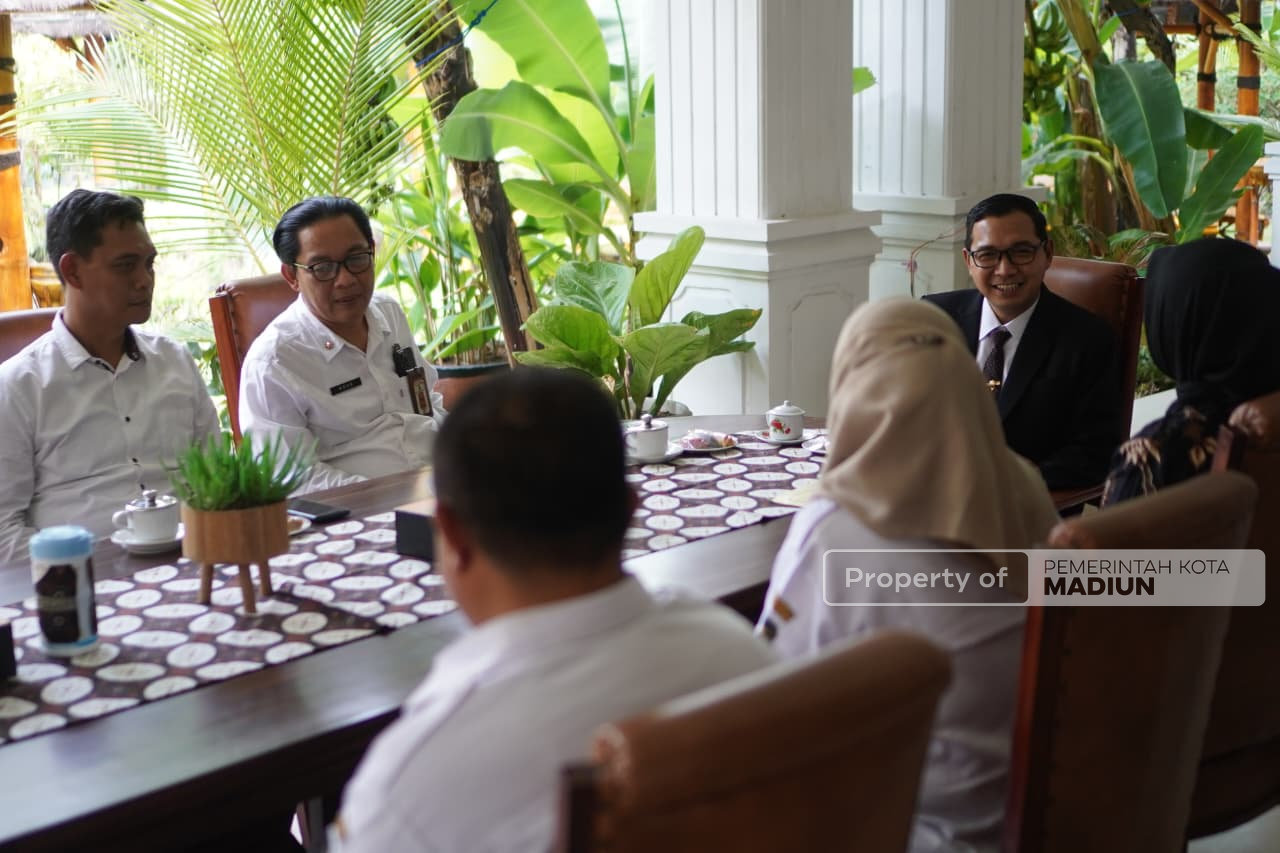 Terima Delegasi Muda Almira Vivia, Plt Wali Kota Titip Nama Madiun ke Kancah Dunia