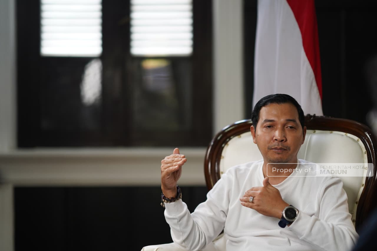 Podcast Perdana dengan New Media, Plt Wali Kota Bahas Hari Jadi hingga Tanggapi Berbagai Isu di Dunia Maya