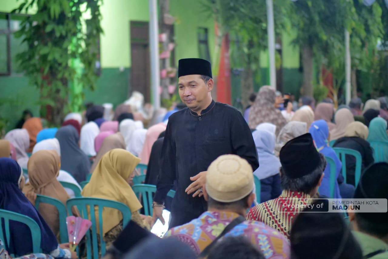 Hadiri Haul ke-47 Al-Mujaddadiyyah, Plt Wali Kota Madiun Perkuat Sinergi Serta Wujudkan Visi Madiun Kota Pintar