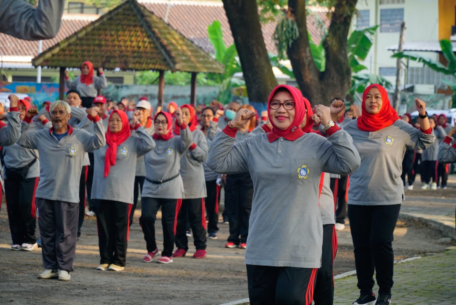 Dukung Peningkatan Kesehatan Lansia, Wali Kota Buka Senam Lansia