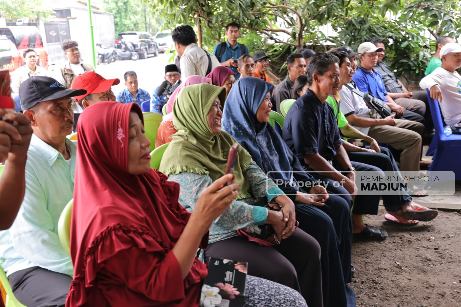 Dongkrak Produktivitas Pertanian, Wali Kota Madiun Serahkan Pupuk Program Bantuan