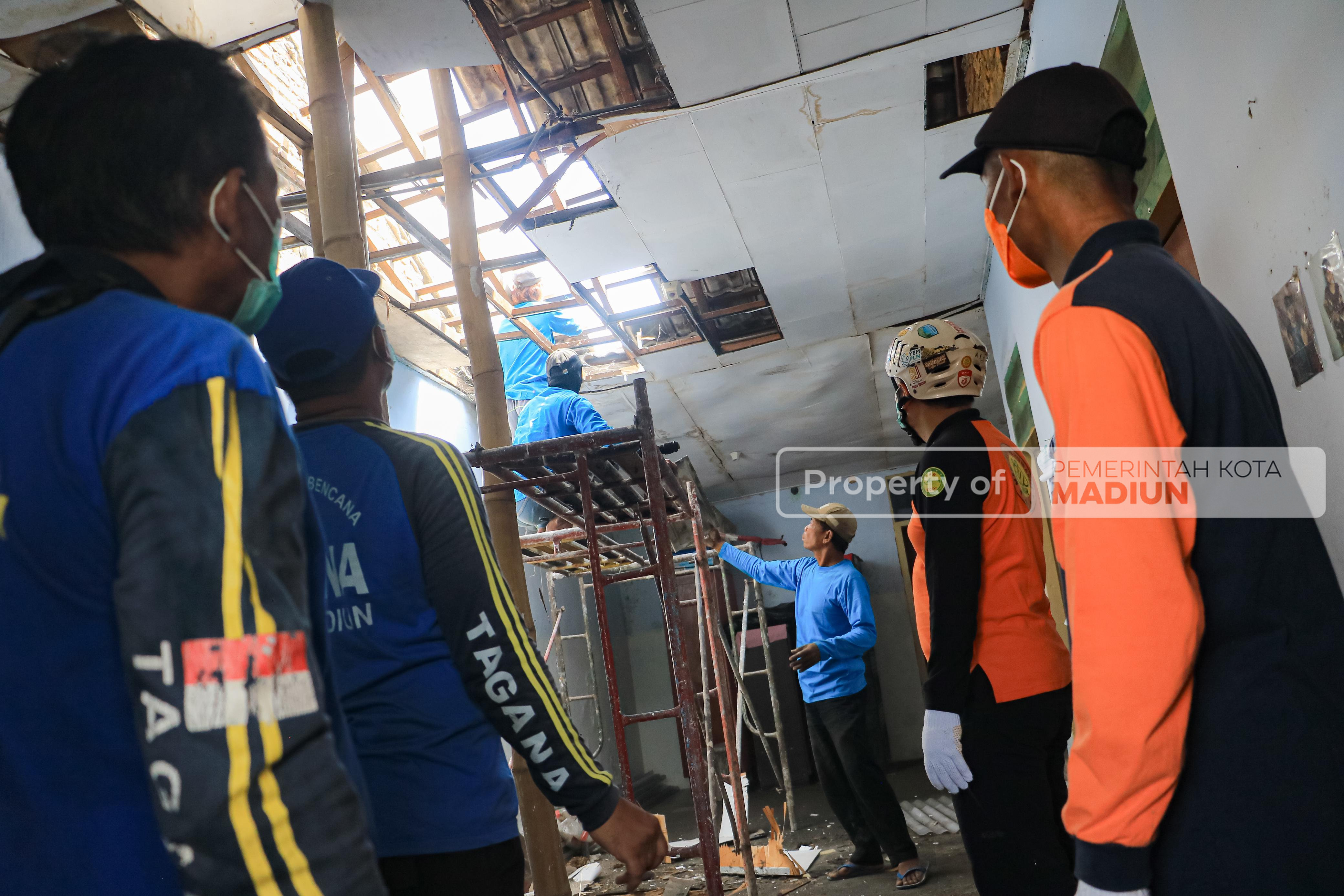 Sinergi Pemkot dan Baznas, Wali Kota Maidi Tinjau Rumah Warga yang Dapat Bantuan Perbaikan