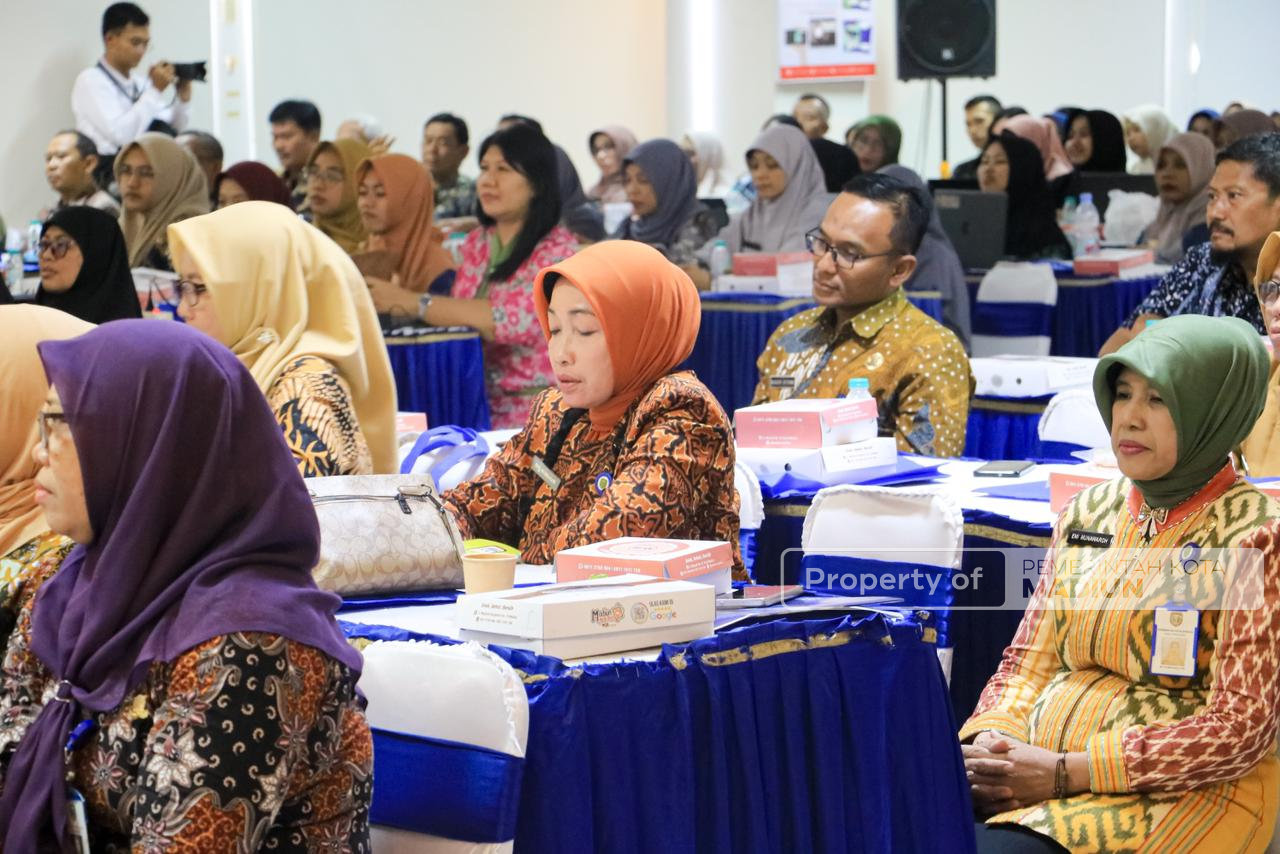 Jadi Narasumber Seminar Akbar, Wali Kota Madiun Tekankan Penguatan Pendidikan Karakter di Era Digitalisasi