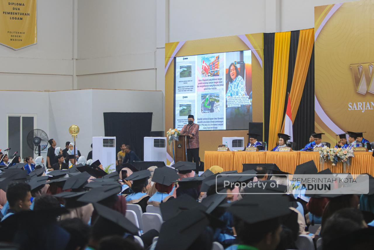 Hadiri Wisuda PNM, Wali Kota Ajak Wisudawan PNM Jadi Penggerak Kemajuan Kota