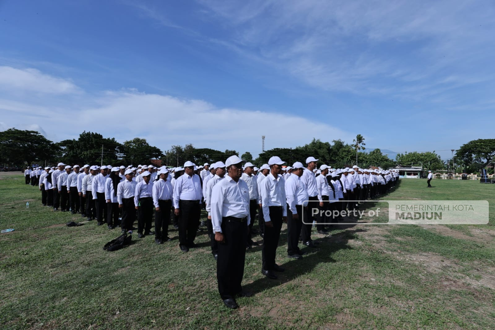 Serahkan SK PPPK Paruh Waktu, Wali Kota Madiun Tegaskan Kinerja Jadi Penilaian Utama