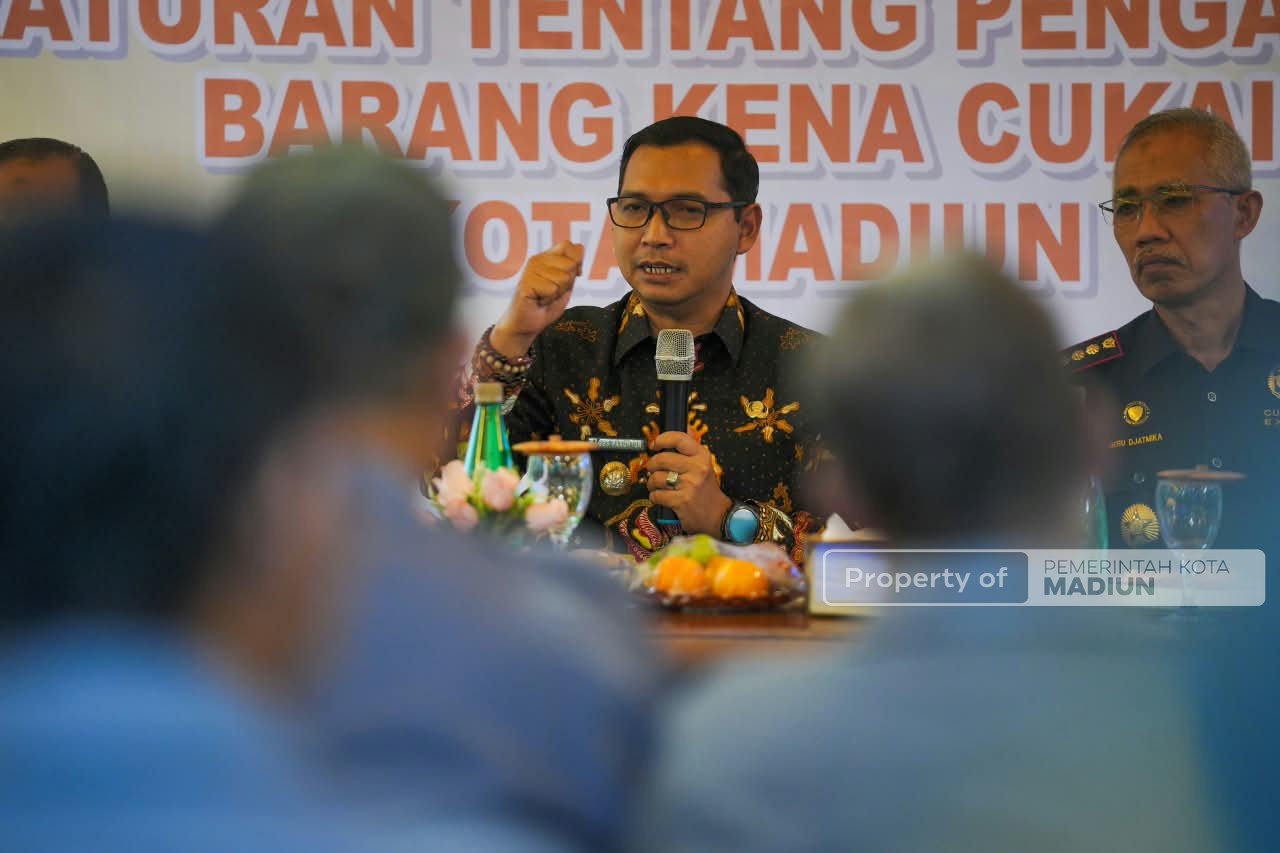 Gelar Sosialisasi, Plt Wali Kota Dorong Satlinmas Aktif Berantas Rokok Ilegal