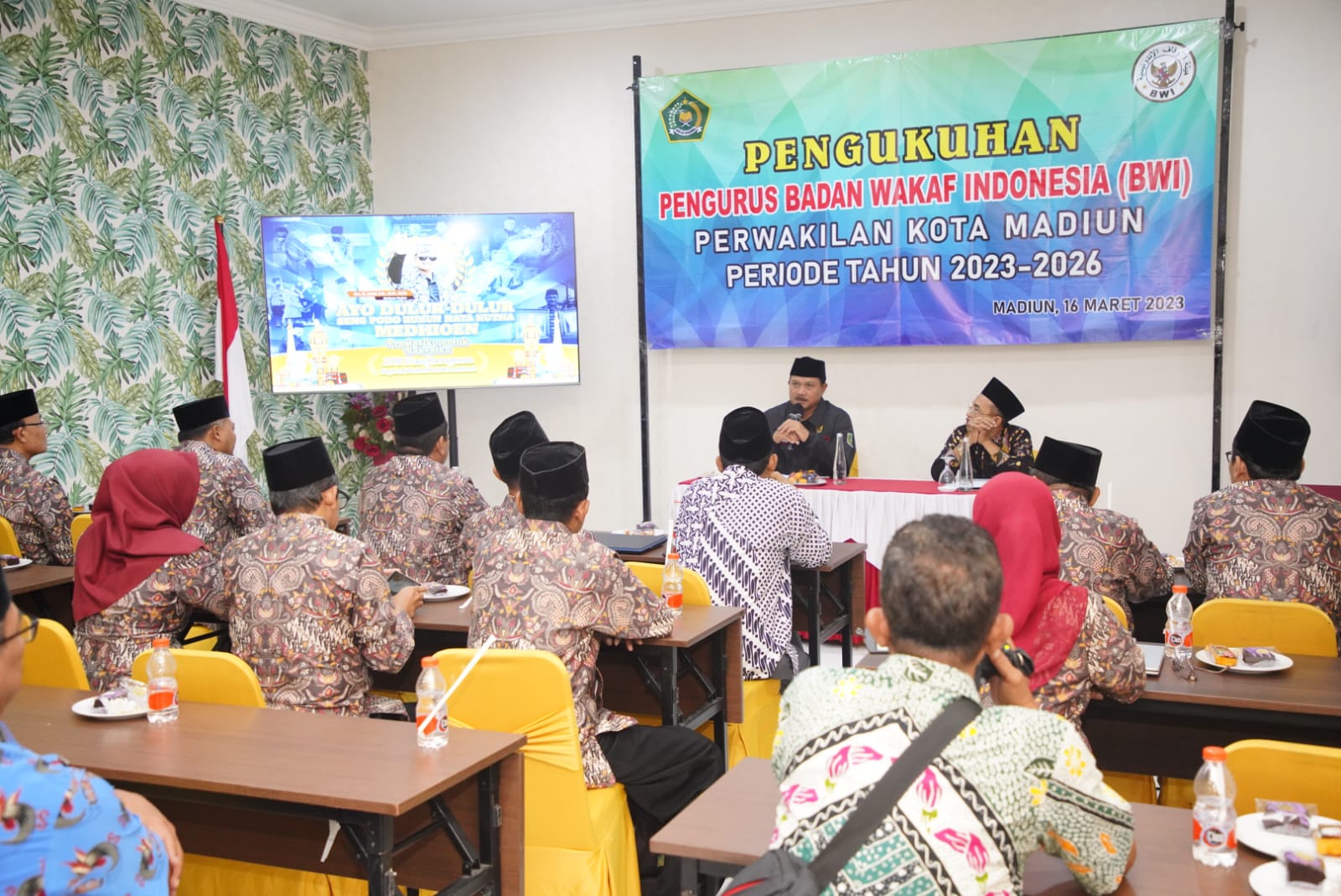 Hadiri Pengukuhan Pengurus BWI Kota Madiun, Wali Kota Amanatkan Bantu Masjid yang Belum Diwakafkan
