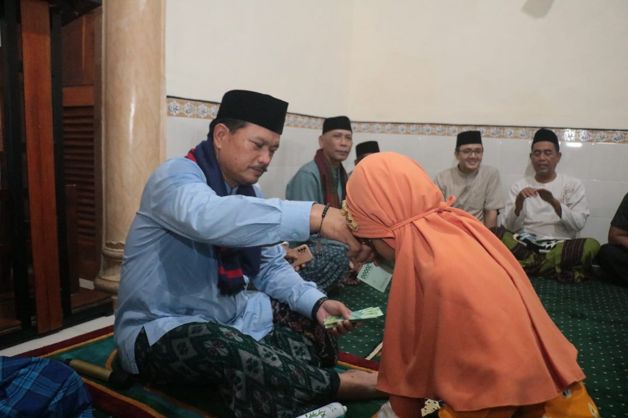 Hadiri Shalat Isya Berjamaah Dengan Warga, Wali Kota Tanamkan Cinta Al Qur’an Pada Anak Sejak Dini