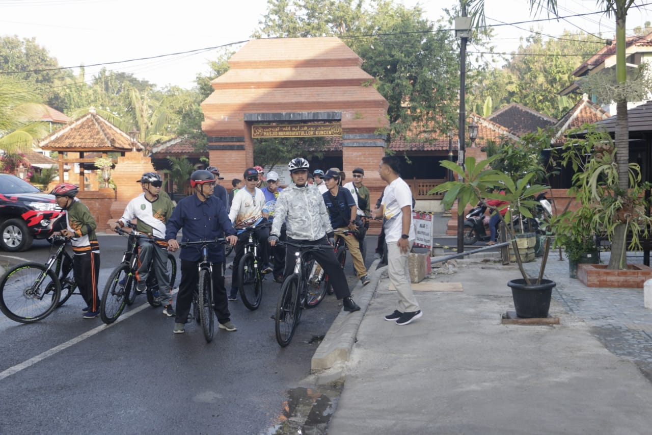 Gowes Keliling Kota, Wali Kota Cek Pembangunan Fasum Dan Sekolah