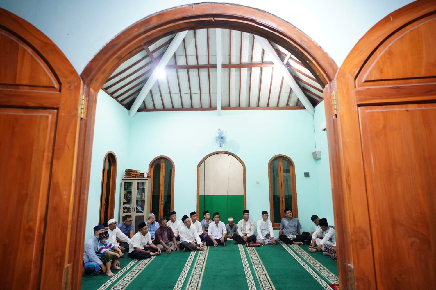 Salat Isya di Musala Ar-Rahman, Wali Kota Juga Serap Berbagai Usulan
