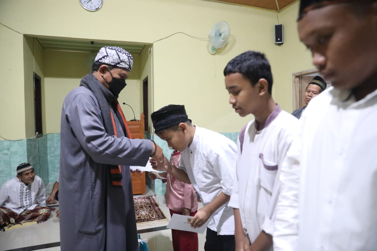 Tarawih di Masjid Al-Fitri, Wali Kota Ajak Jamaah Perbanyak Ibadah di Bulan Suci