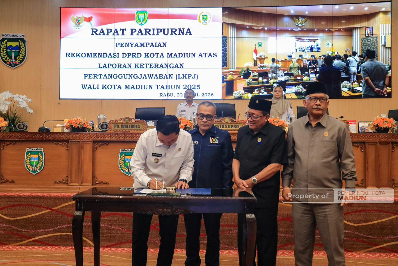 Rekomendasi DPRD atas LKPJ 2025 Diserahkan, Plt Wali Kota : Jadi Acuan Perbaikan ke Depan