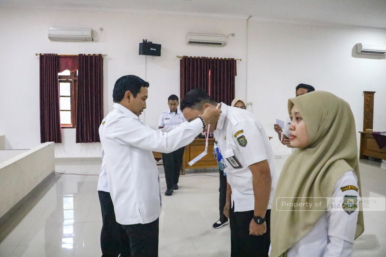 Buka Pelatihan Bahasa Inggris Bagi Aparatur, Plt Wali Kota Ingin ke Depan Juga Bahasa Mandarin