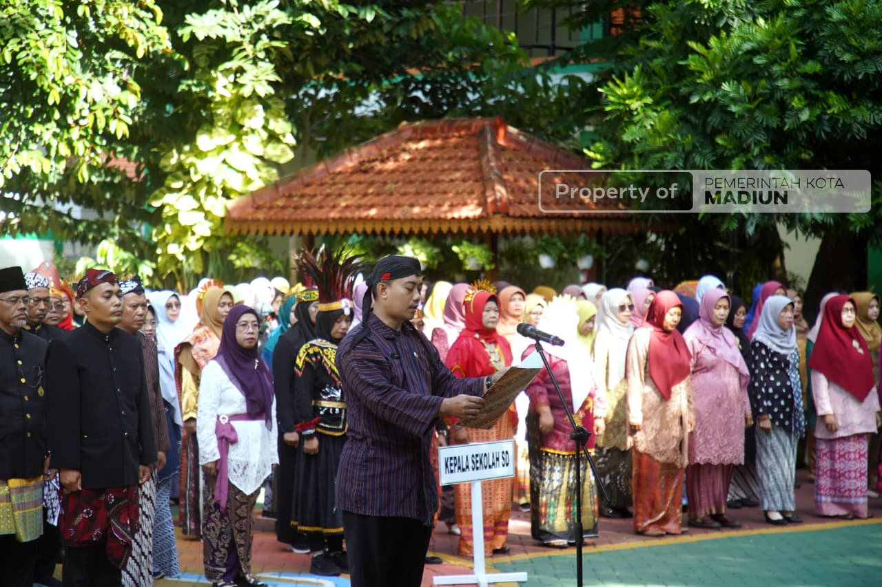 Pimpin Apel Hari Guru Nasional, Wali Kota Harap Guru Terus Perkuat Fondasi Kota Cerdas