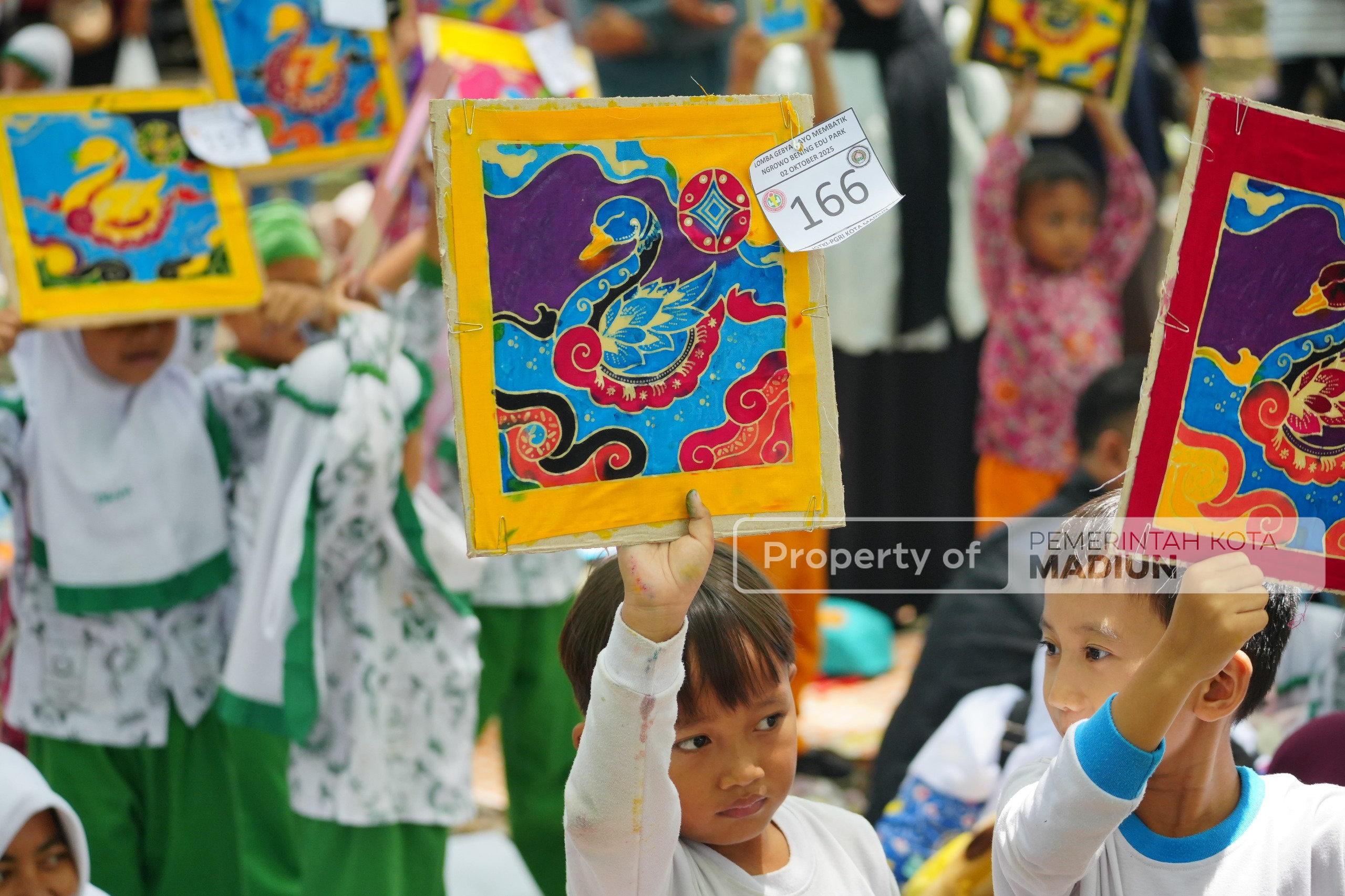 Ratusan Anak TK di Madiun Belajar Membatik, Wali Kota: Potensinya Luar Biasa