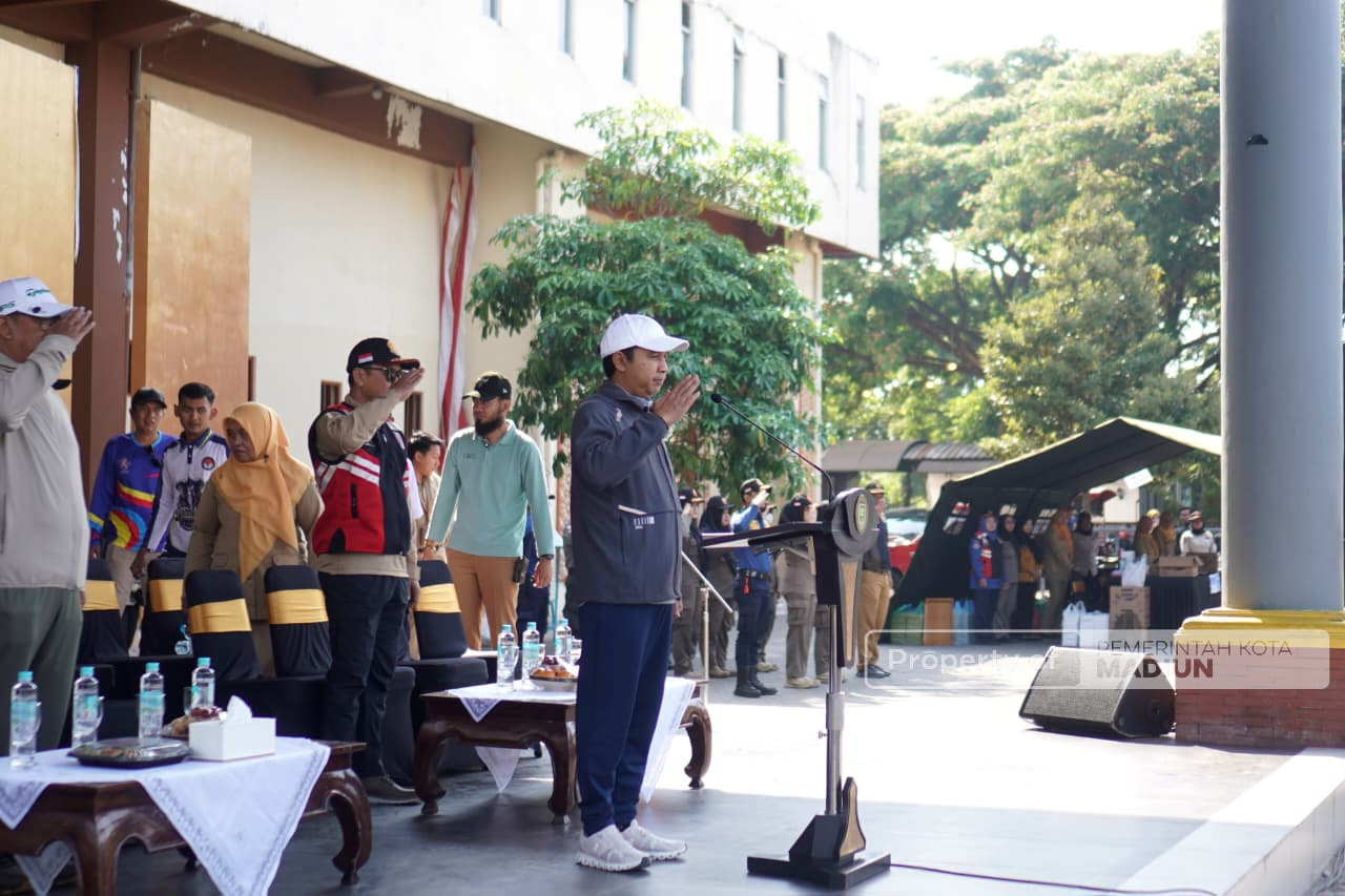Perkuat Perlindungan Masyarakat, Plt Wali Kota Madiun Dorong Satlinmas Sigap Hadapi Kondisi Darurat