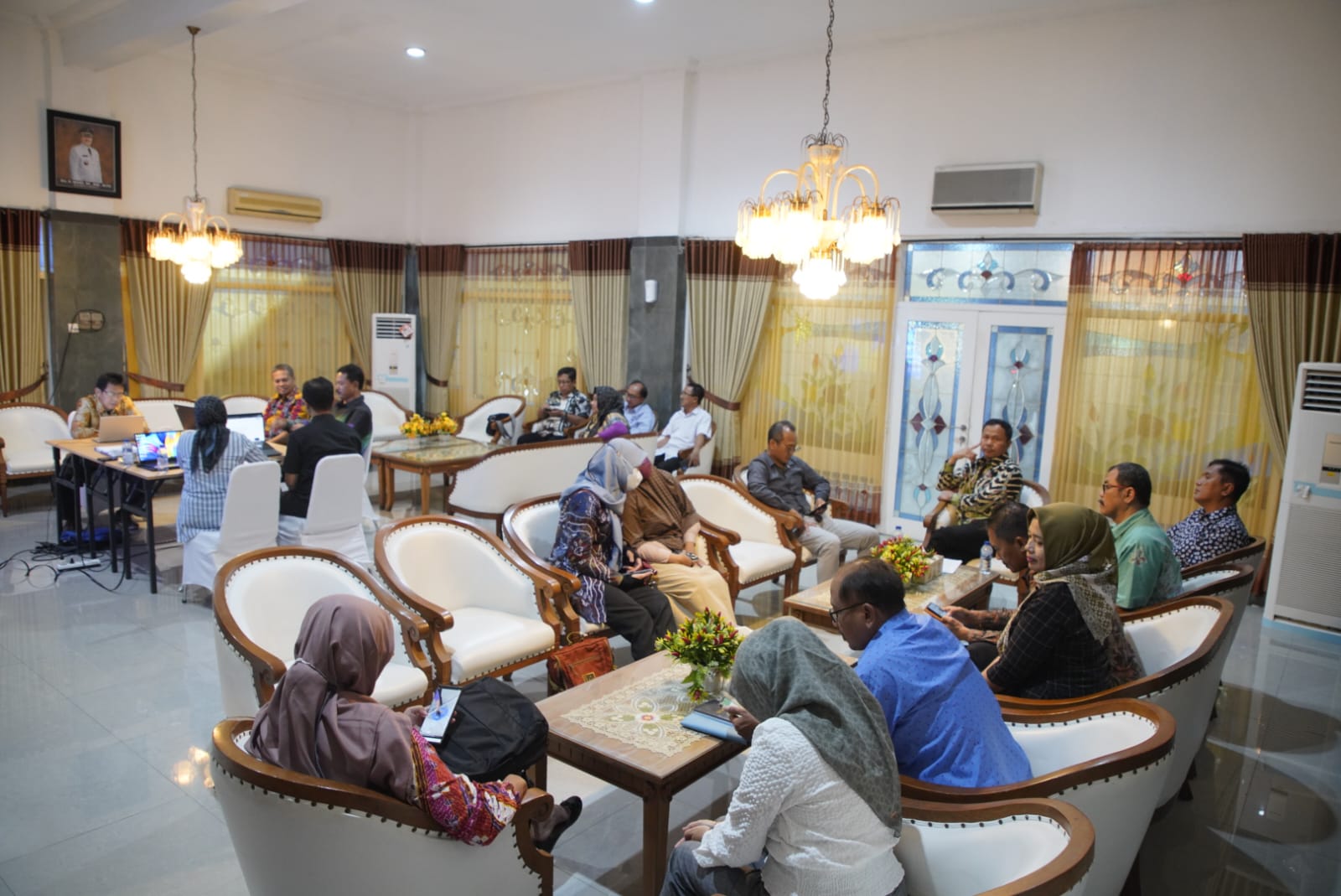 Wawancara Dengan Tim Asesor UT, Wali Kota Paparkan Program Smart City Madiun