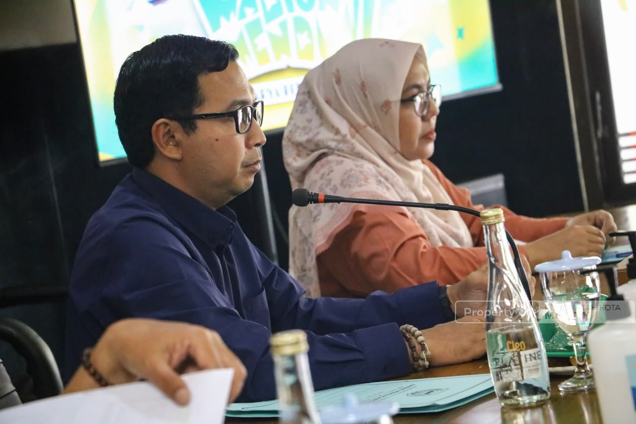Gelar Pembinaan Pedagang Pasar, Plt Wali Kota Tekankan Pentingnya Pengelolaan Sampah