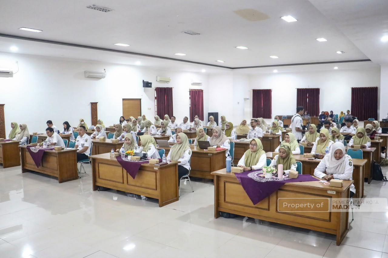 Buka Pelatihan Bahasa Inggris Bagi Aparatur, Plt Wali Kota Ingin ke Depan Juga Bahasa Mandarin