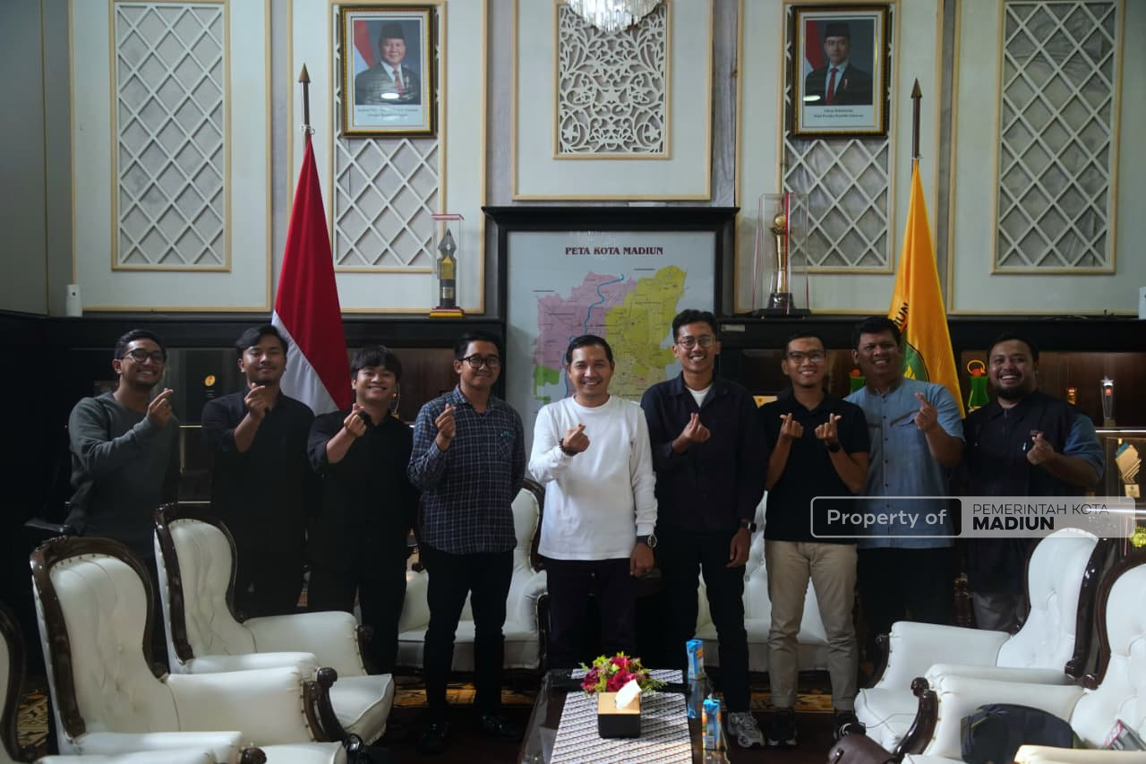 Podcast Perdana dengan New Media, Plt Wali Kota Bahas Hari Jadi hingga Tanggapi Berbagai Isu di Dunia Maya
