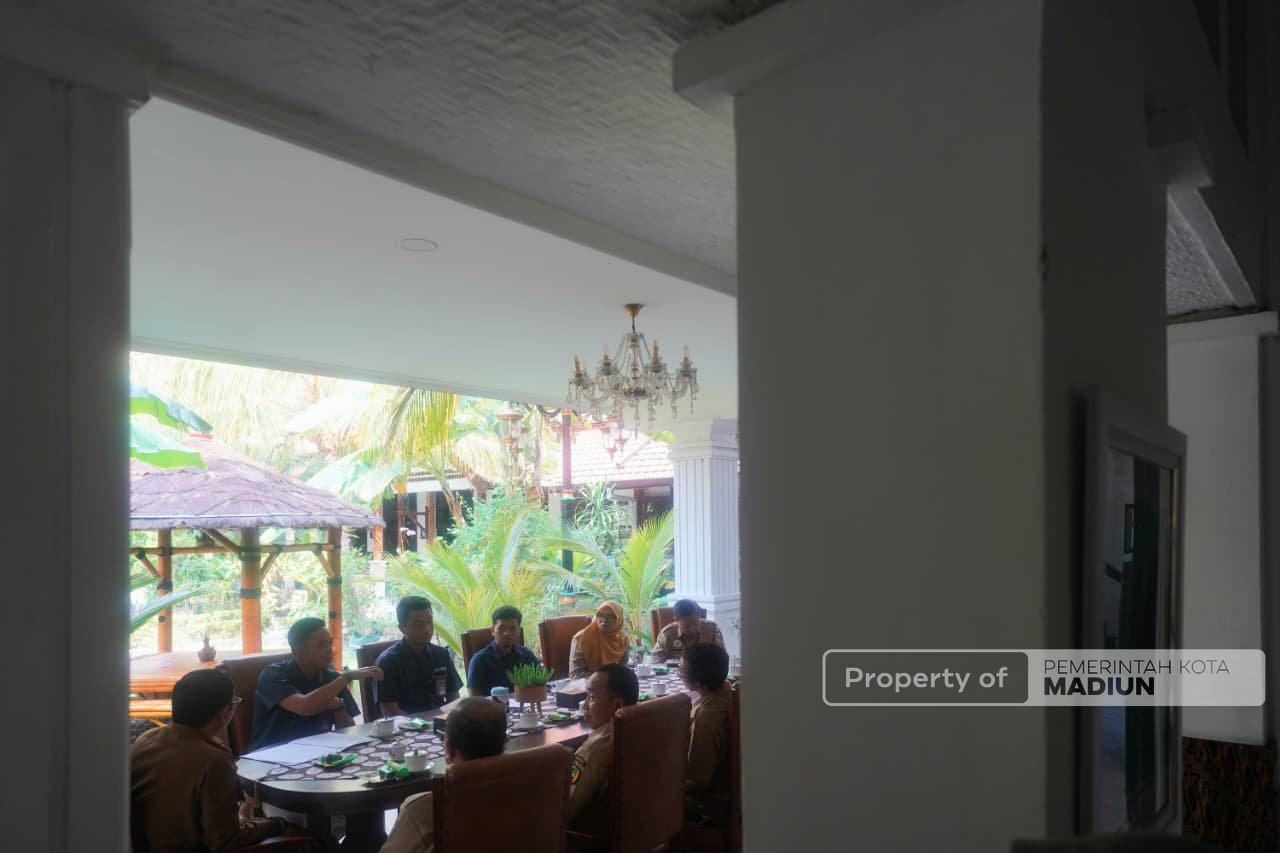Plt Wali Kota Terima Audiensi Bulog, Bahas Penyaluran Bantuan Pangan