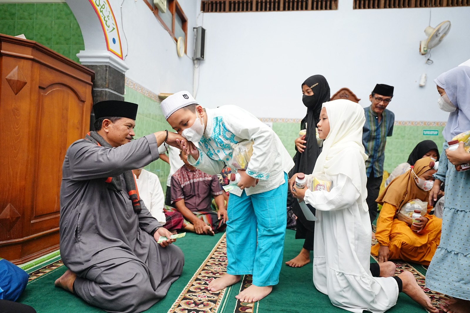 Lewat Shalat Isya Berjamaah, Wali Kota Ajak Warga Dukung Pembangunan Kota