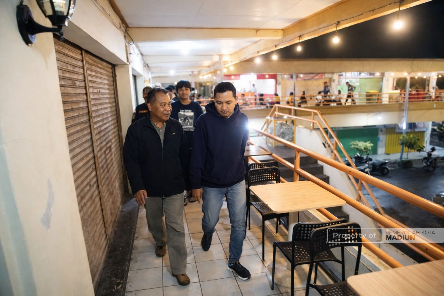 Keliling Fasum Lagi, Plt wali kota Cek Alun-alun dan Foodcourt Lantai Dua Pasar Sleko