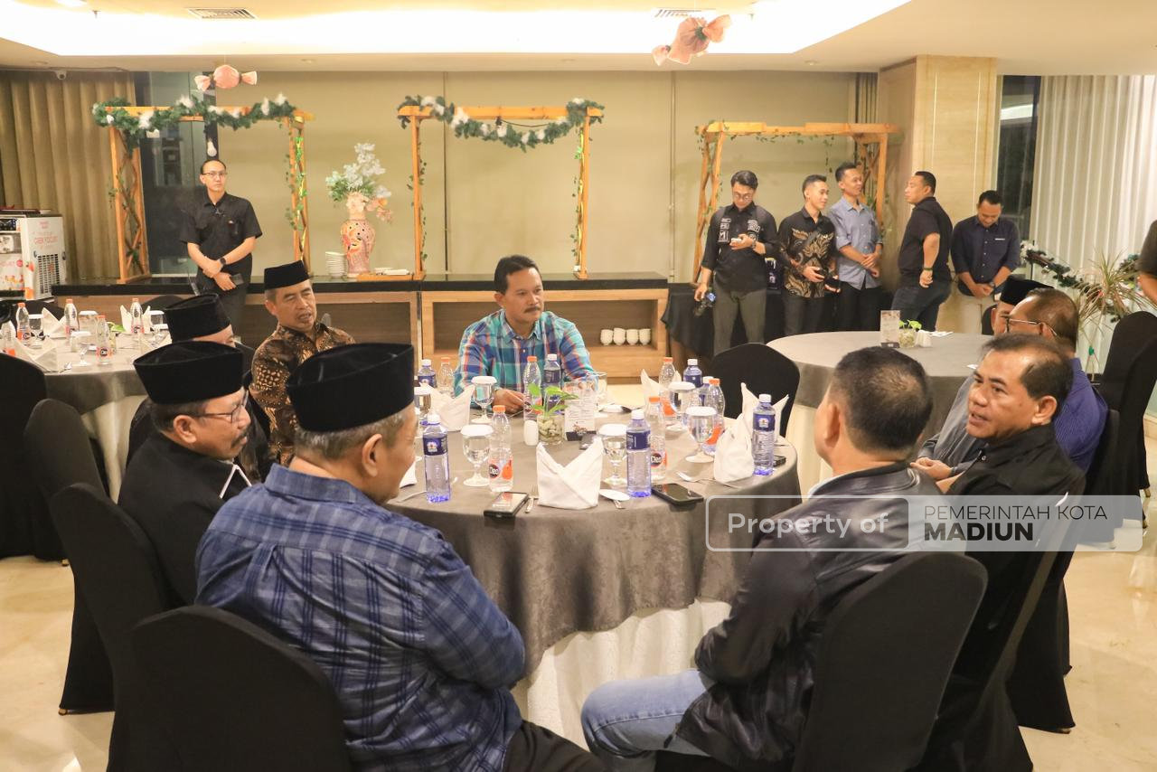 Momen Hangat Silaturahmi Wali Kota Madiun dan Jenderal (Purn) Dudung Abdurachman