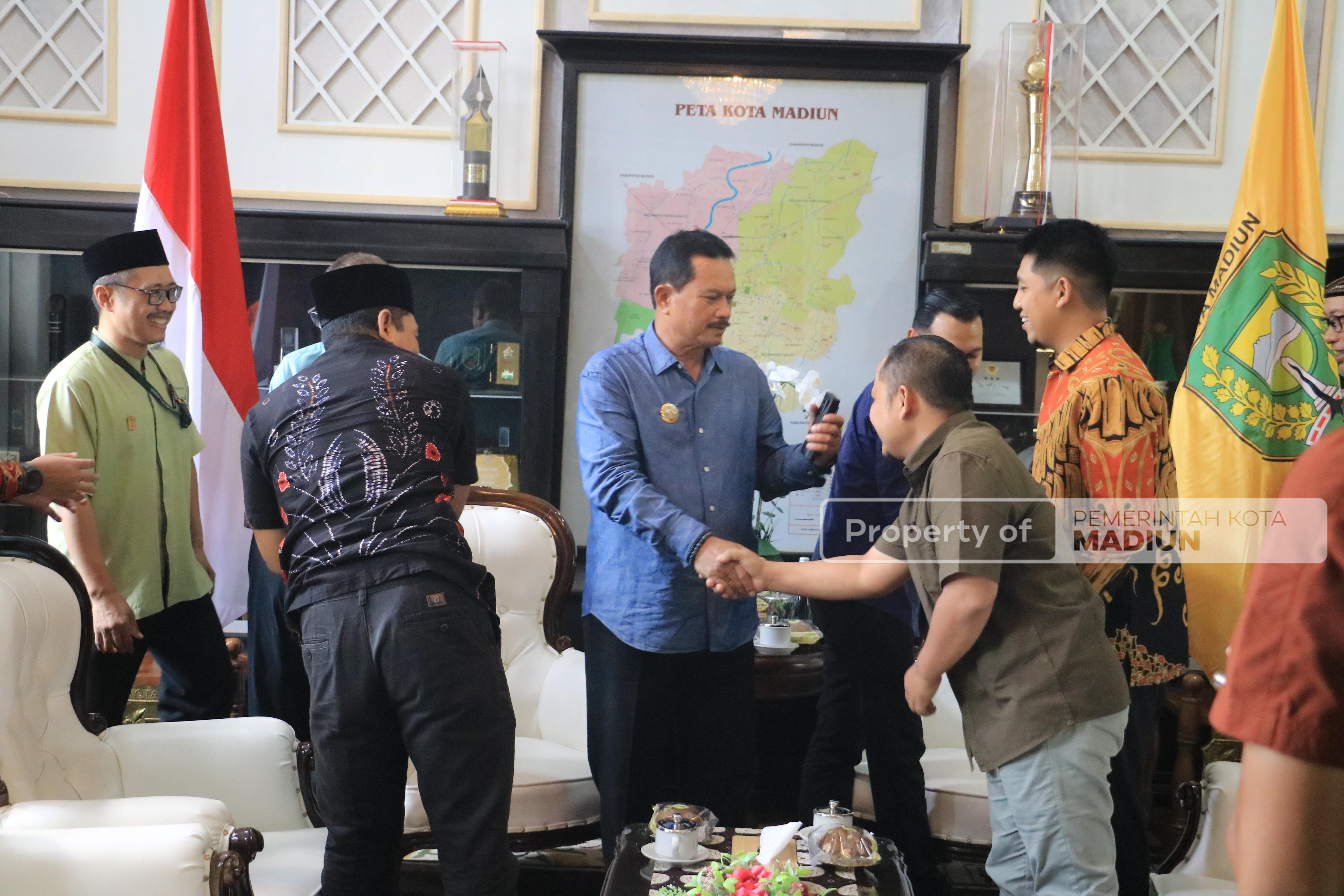 Terima Audiensi Pengurus Baru DPD PKS, Wali Kota Dorong Komitmen dan Karya Nyata untuk Warga