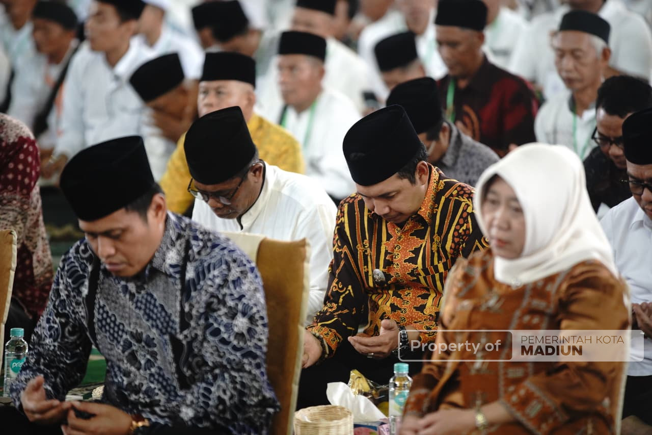 Pemkot Madiun Hadiri Penyerahan Sertipikat Tanah Wakaf dan Tempat Ibadah Se-Jawa Timur