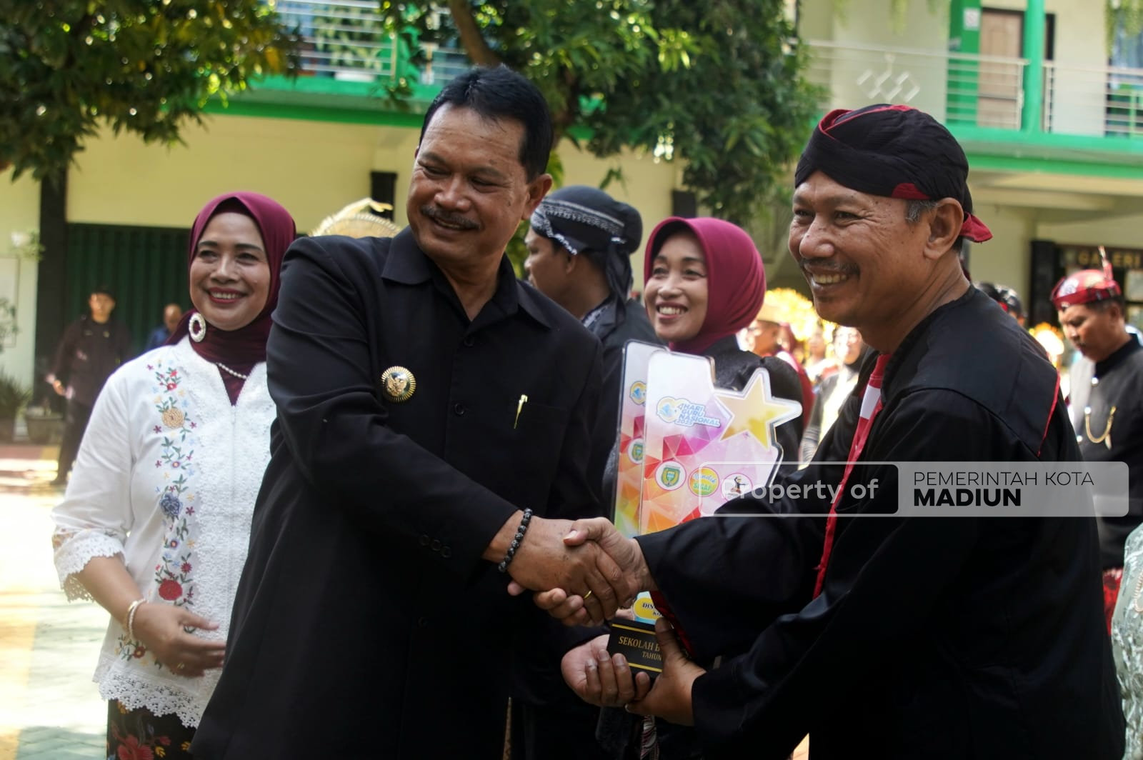 Pimpin Apel Hari Guru Nasional, Wali Kota Harap Guru Terus Perkuat Fondasi Kota Cerdas