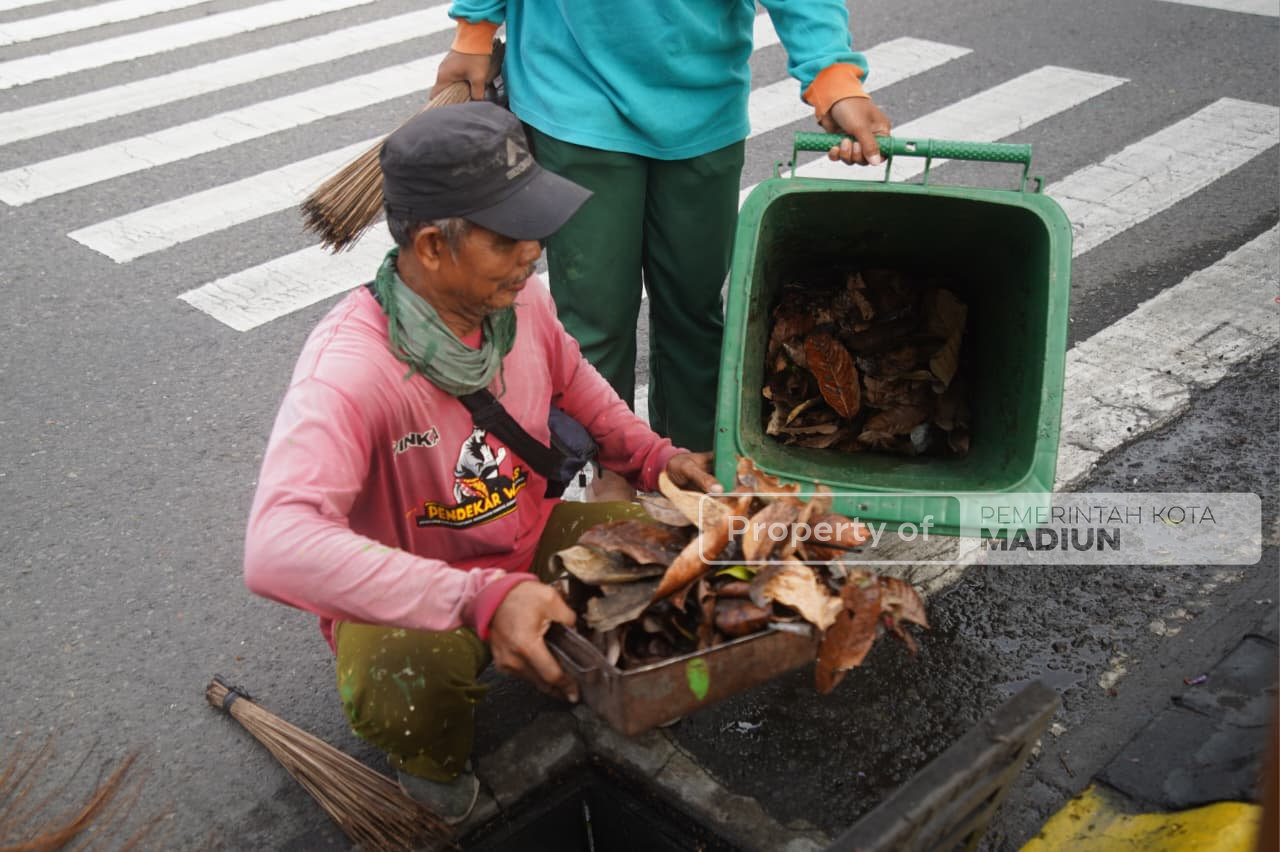Wujudkan Kota Bersih, Wawali Pantau Kerja Bakti Jumat Pagi