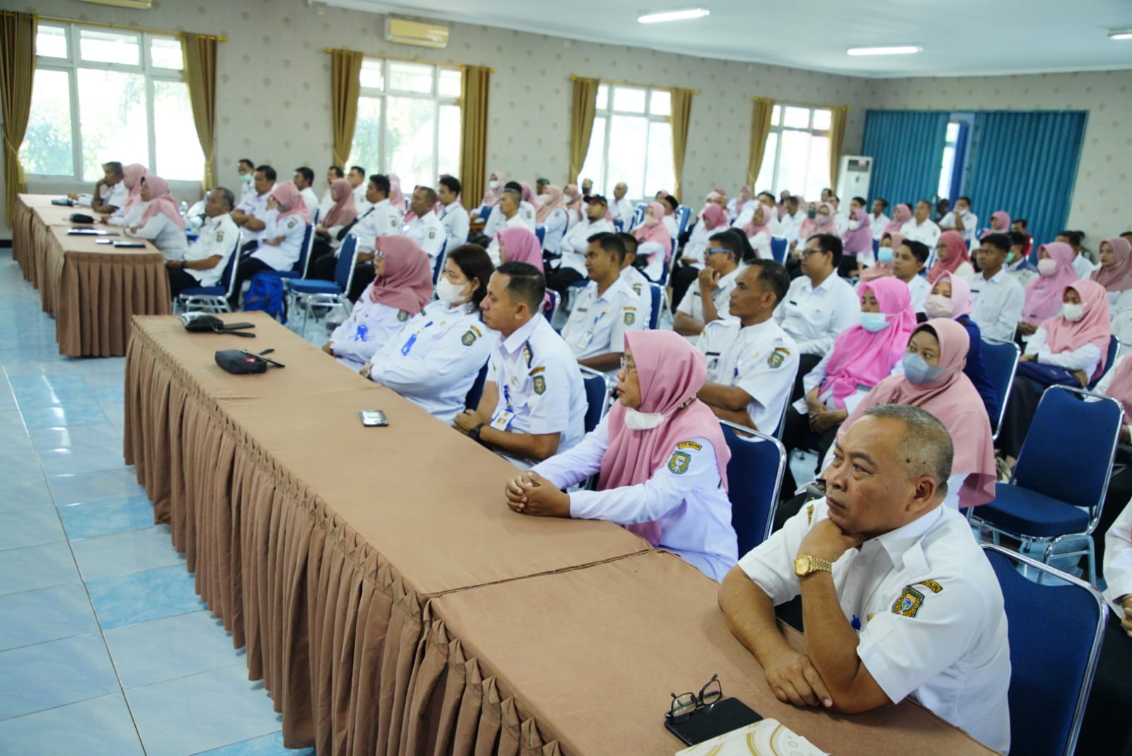 Gelar Pembinaan Bagi Perangkat Kelurahan dan Kecamatan Kartoharjo, Wali Kota Harap Perkuat Sinergi