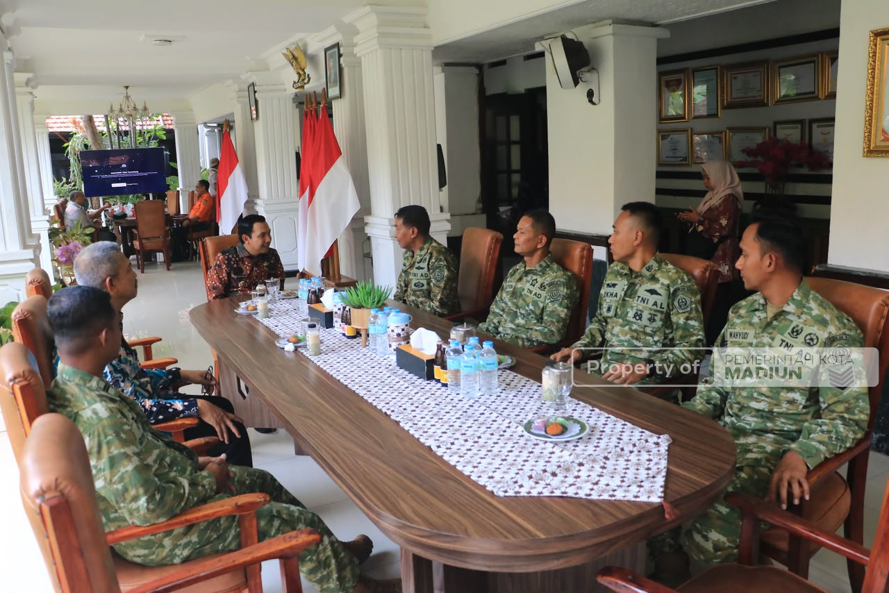 Terima Silaturahmi Kaotmil III-12 Madiun, Plt Wali Kota Perkuat Sinergi Antarinstansi